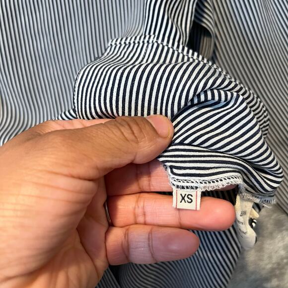 Baldwin BLDWN Women’s Striped Navy & White 100% Silk Sz XS Classic Minimalist - Picture 8 of 8